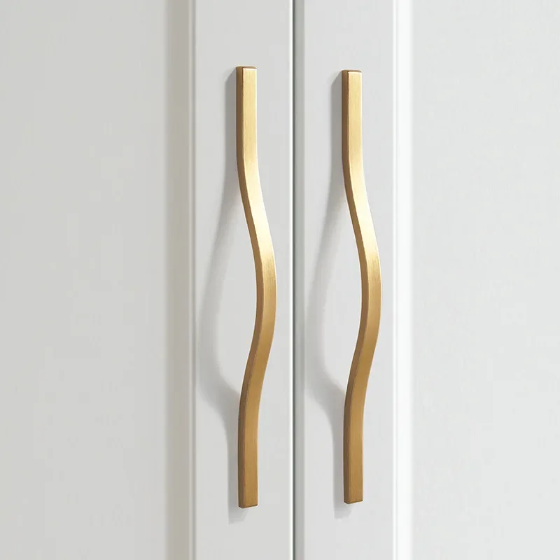 電気メッキブラッシュゴールドキャビネットハンドル - アルミ - Drawer Pull Gold のレビューと価格